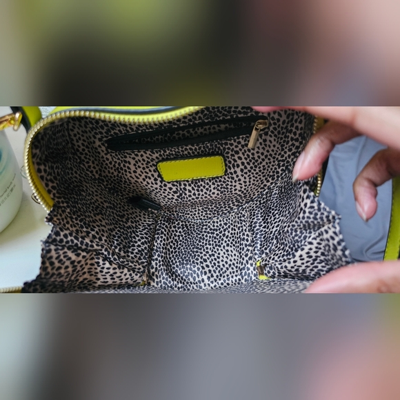 Lime Green Heart Shaped Crossbody Bag - Picture 7 of 7